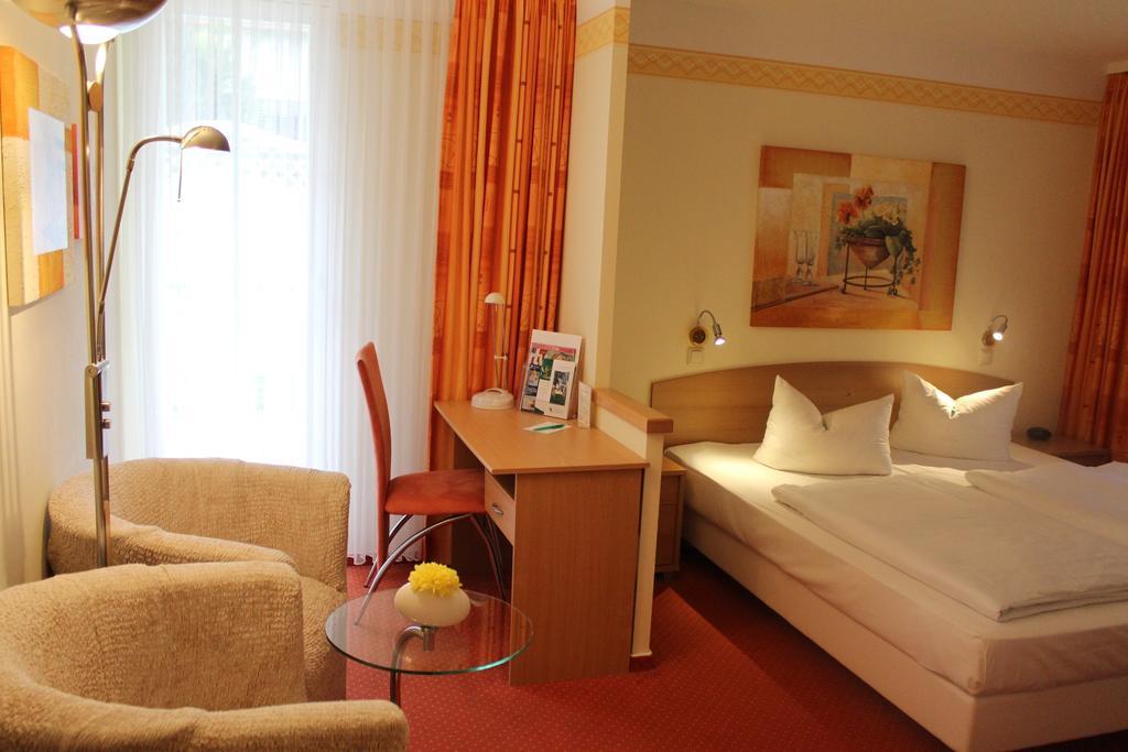 Parkhotel Klueschenberg Plau am See Rum bild